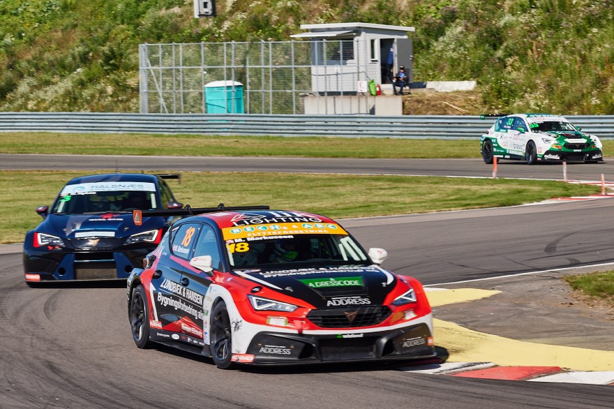 Mesterskabet spidser til før årets Grand Prix.
